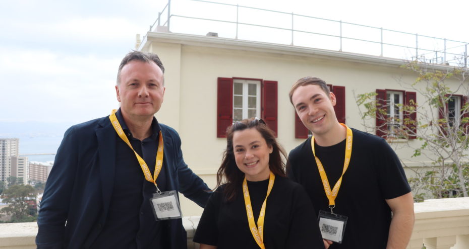 Julian Jarvis, CEO & Co-Founder of Pragmatic Play & Veridian (Gibraltar) Limited (left), pictured with Kayleigh Talbot (centre) and Elliott Mortimer (right), Senior Actors/Facilitators at Loudmouth.